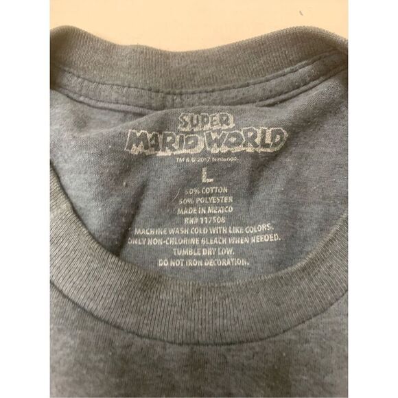 Super Mario World Preowned T-shirt - Picture 4 of 6